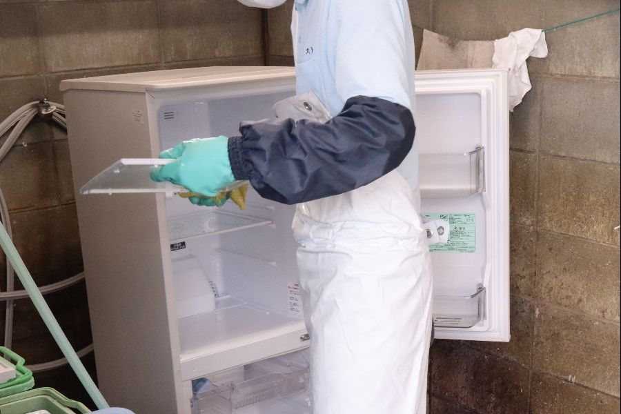 欢迎没有经验的 [家电清洁和组装人员] 穿着便衣工作/有全职员工