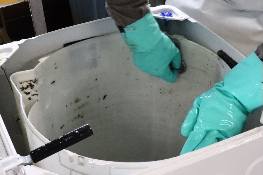 欢迎没有经验的 [家电清洁和组装人员] 穿着便衣工作/有全职员工