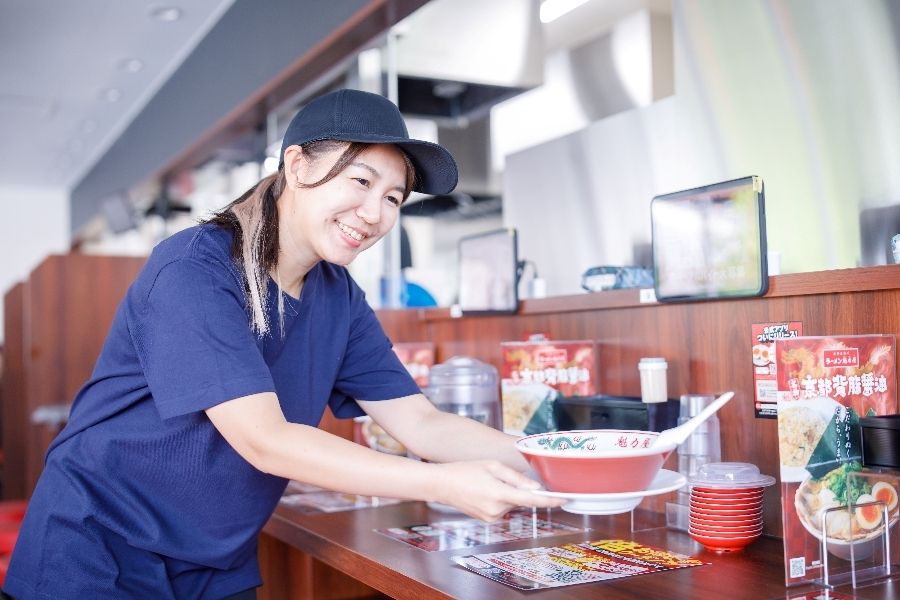 东京 [有签证支持] 商店经理候选人、大厅、烹饪人员/可以每月花30,000日元住在公司住房里