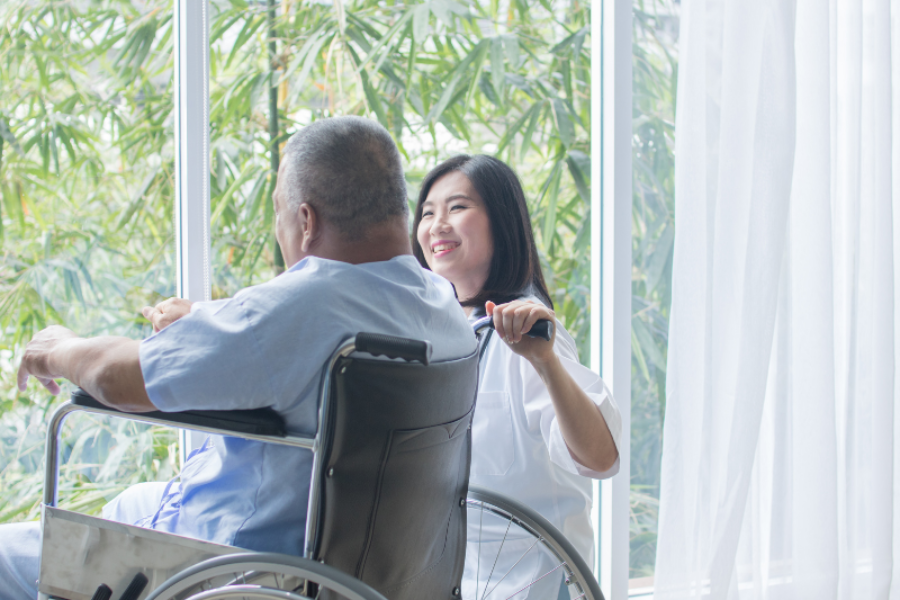 Nhân viên hỗ trợ cuộc sống (cơ sở hỗ trợ người khuyết tật)