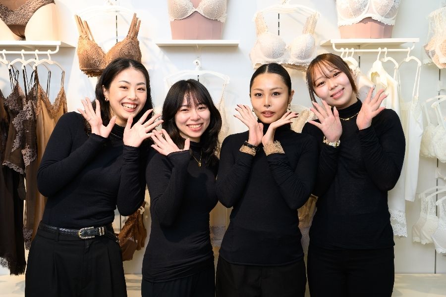 ★ Intimissimi Shinsaibashi ★ Procurando uma equipe italiana de vendas de lingerie! Funcionário em tempo integral