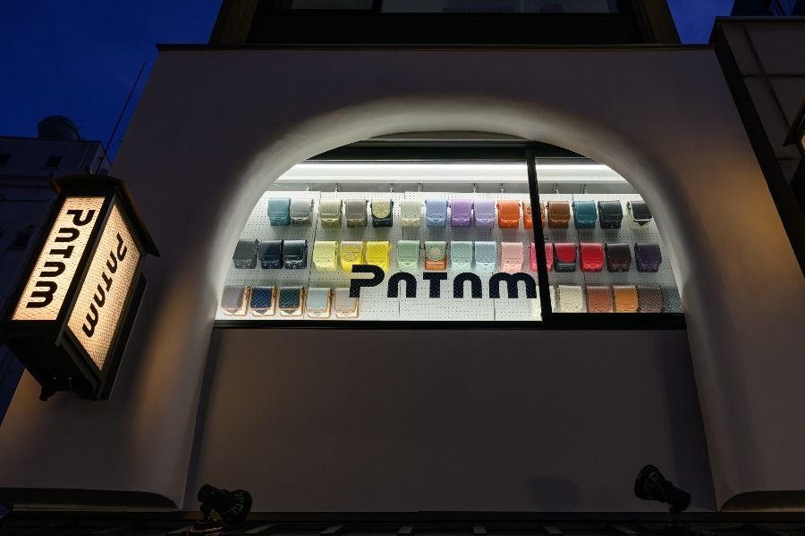 [兼职] 新店 | 包袋销售人员用英语为顾客提供服务/时薪 1400 日元至 1500 日元