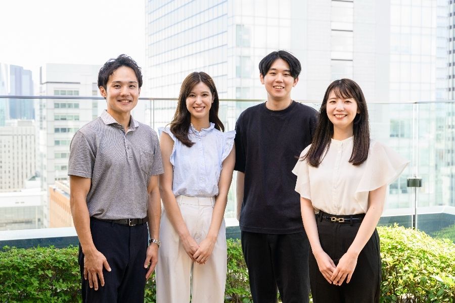 ■ 轻工 ■ 提供宿舍系统 ■ 周六和周日休息 ■ 每年休息 125 天 ■