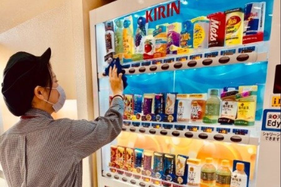 30,000 yen congratulatory money for joining the company [pachinko parlor cleaning staff] active women, hourly wage 1,200 yen ~ @Tajimi