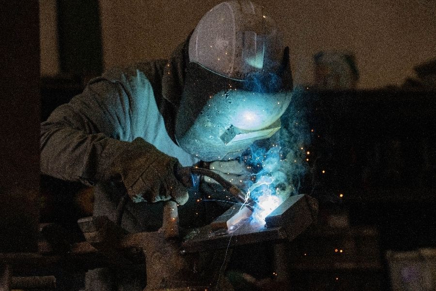 没有经验OK [施工人员] 周六、周日和节假日不营业/全额津贴