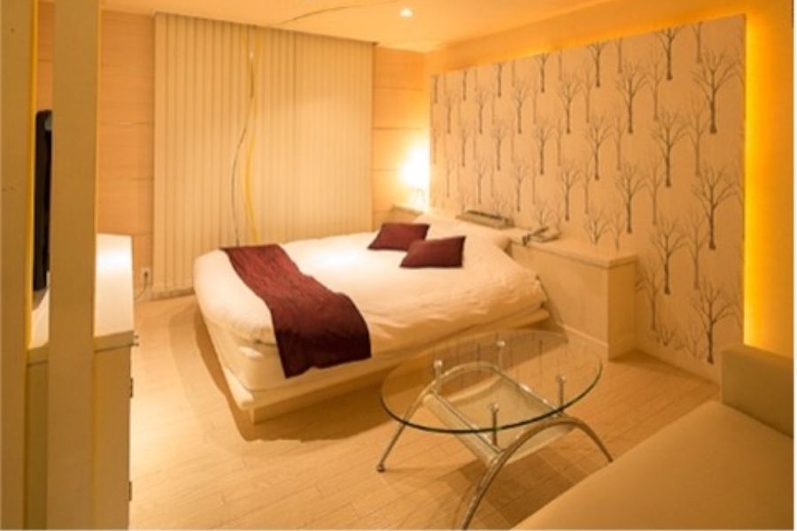 Equipe de limpeza e arrumação de quartos