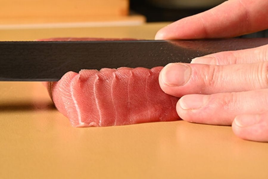 寻找江户前寿司厨师!工资:300,000 日元至 500,000 日元