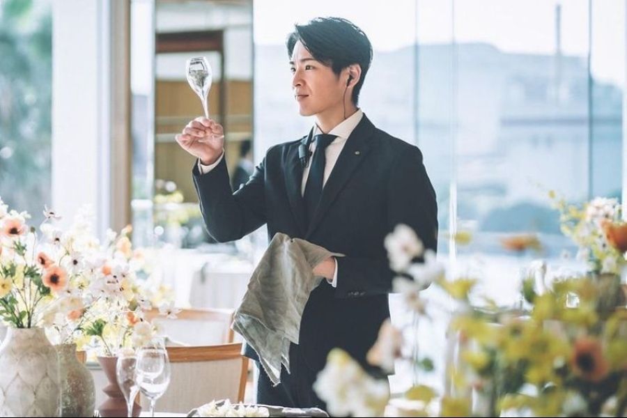 只为全职员工和有经验的人创造人生中最美好一天的大厅员工 [月薪为25.5万及以上]