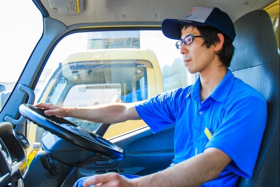 Suporte total para motoristas de caminhão/aquisições de médio porte, férias anuais remuneradas e muitas férias