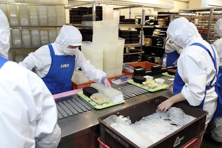 活跃的外国人 | 招聘烹饪/服务/清洁人员 | Makanai 可用 | 没有经验也可以