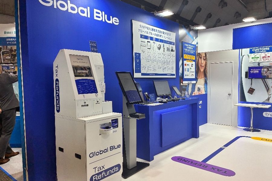 免税柜台工作人员