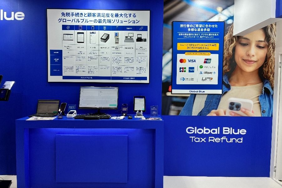 免税柜台工作人员