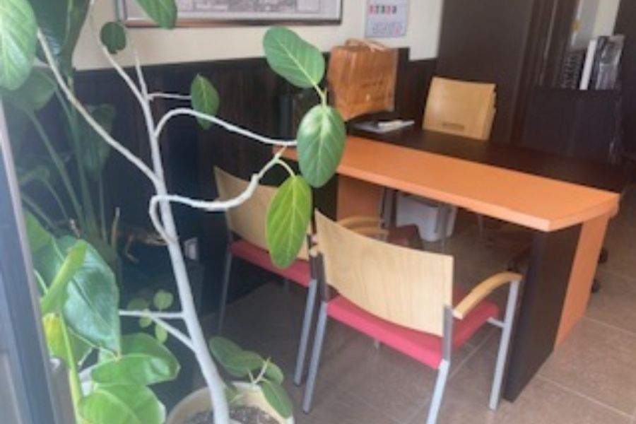 Recrutamento de funcionários populares de escritório geral, trabalho estável em um escritório limpo, entrada simples de computador, etc.