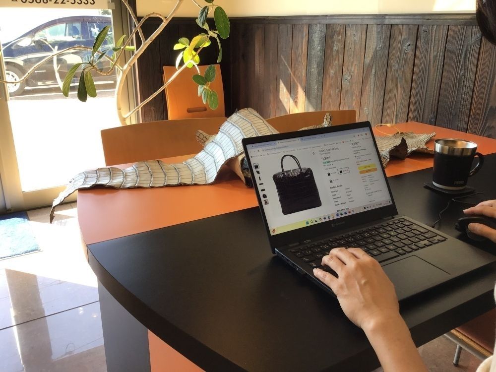 시급 1,150엔 ~ | 영어를 사용할 수 있는 EC 사이트 관리 | 주 3시간 근무 ~ OK · 차로 통근 가능