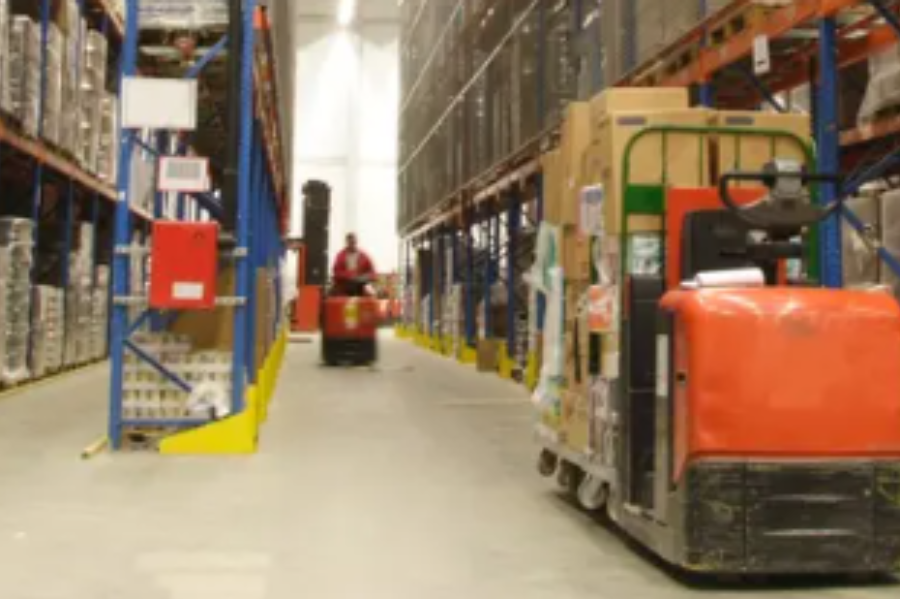 요코하마시 가나자와구 창고 지게차