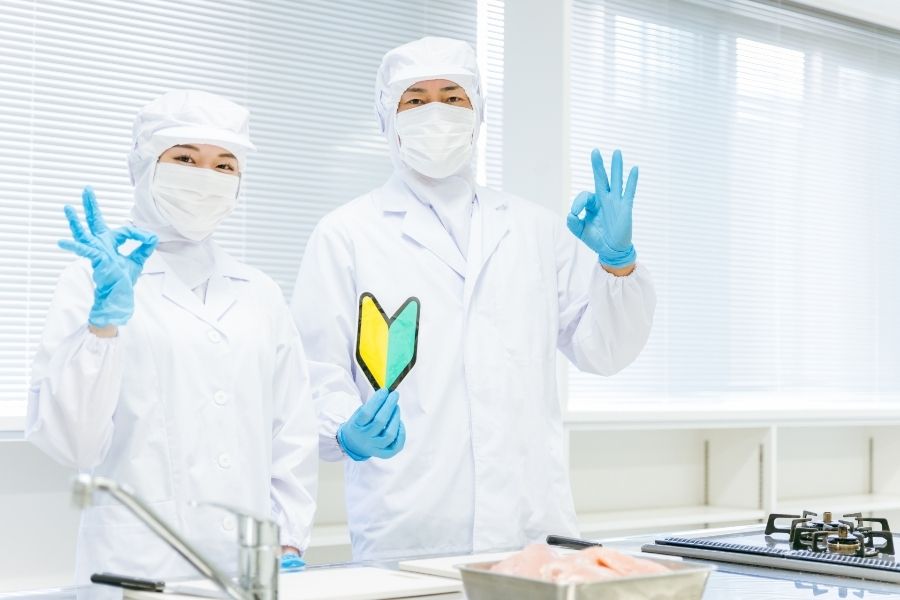 높은 시간당 임금 1,700엔!창고/도쿄 오타구의 신선한 생선 선별/포장 직원