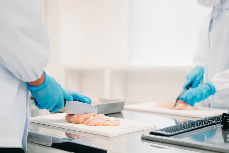 식품공장/포장 및 육류 가공/가와사키시 가와사키구/시간당 임금 1,300엔