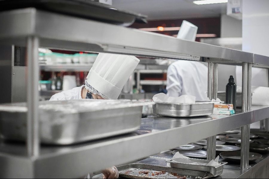 【時給1,800円】キッチンスタッフ募集｜麻布台｜経験者歓迎