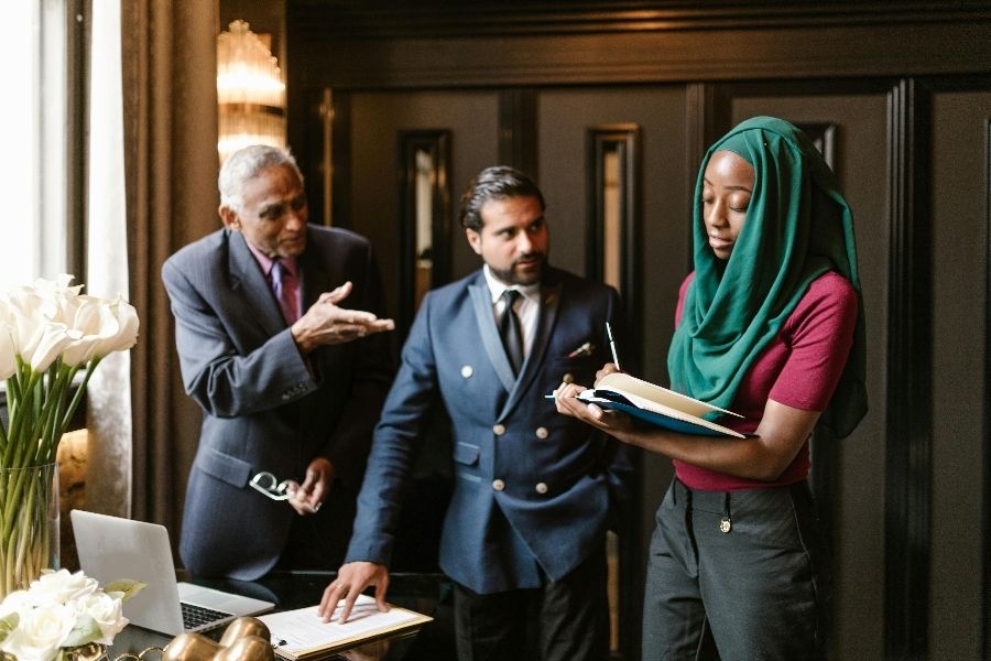 [Restaurante do hotel] Salário por hora de 1.600 ienes | Recrutamento simultâneo para 2 empregos (serviço de quarto/cozinha)