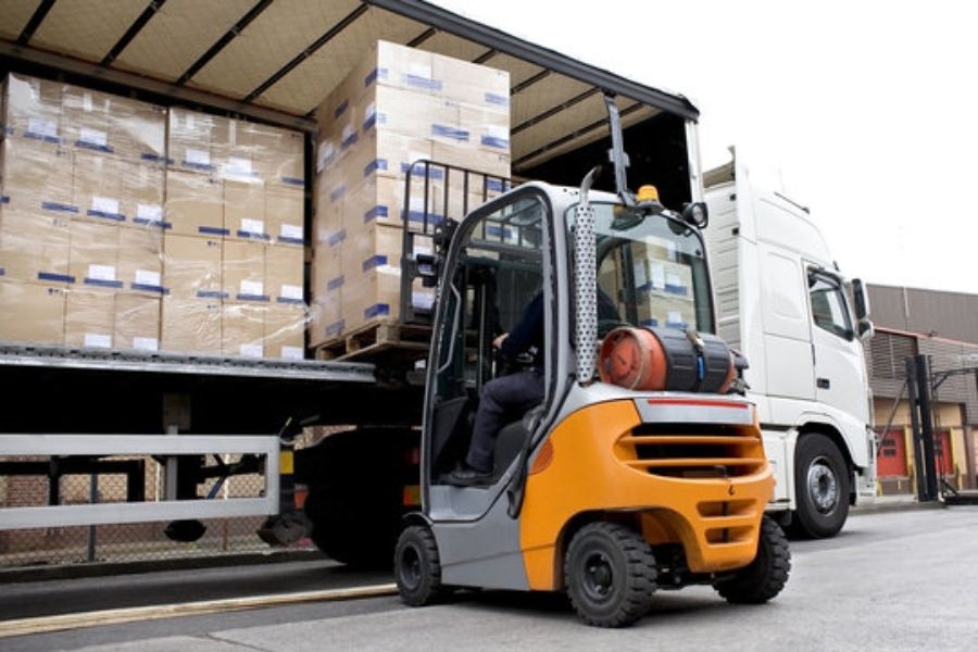 [Limited job offer] N5 and above are welcome [Forklift driving business] High hourly wage from 1,500 yen