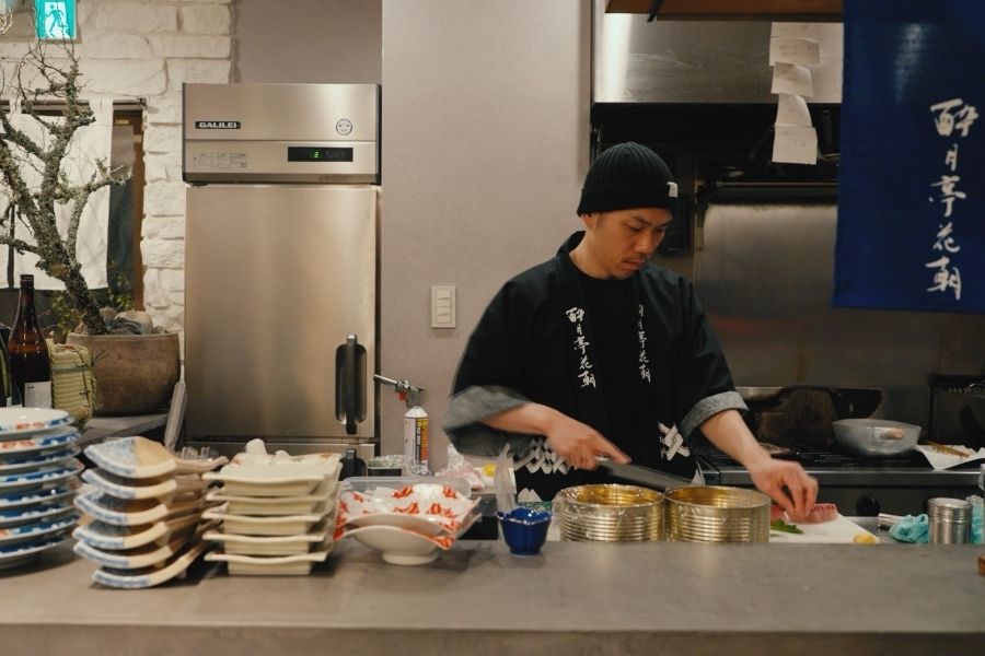 [欢迎许多外国人入学/没有经验] 一家干净的日本居酒屋的厨房工作人员