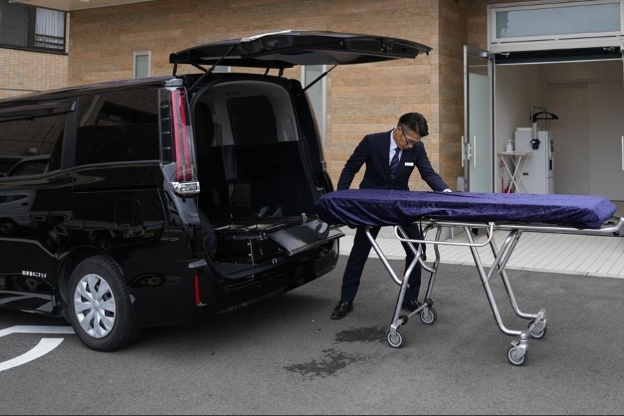 Monthly salary of 300,000 yen or more [funeral transport driver] no transfer/day shift only @小田栄ホール