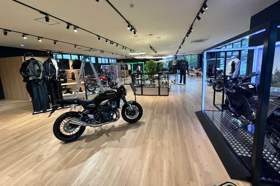 A【未経験OK/ボーナスあり/昇給あり/交通費支給】バイク整備のお仕事です