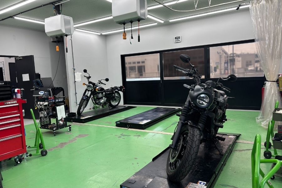 A【未経験OK/ボーナスあり/昇給あり/交通費支給】バイク整備のお仕事です