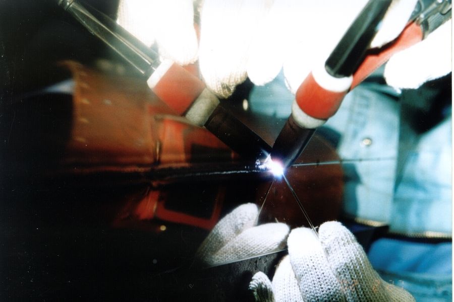 Those who like manufacturing are welcome [metal processing/manufacturing support staff] inexperienced OK/no qualifications required