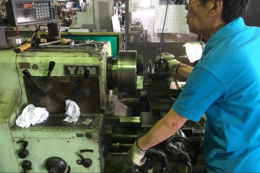 Those who like manufacturing are welcome [metal processing/manufacturing support staff] inexperienced OK/no qualifications required