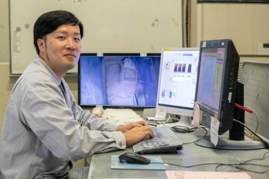 [Limited job offer] N3 and above welcome [Male] [Powder Processing Operator] High hourly wage 1,400 yen ~