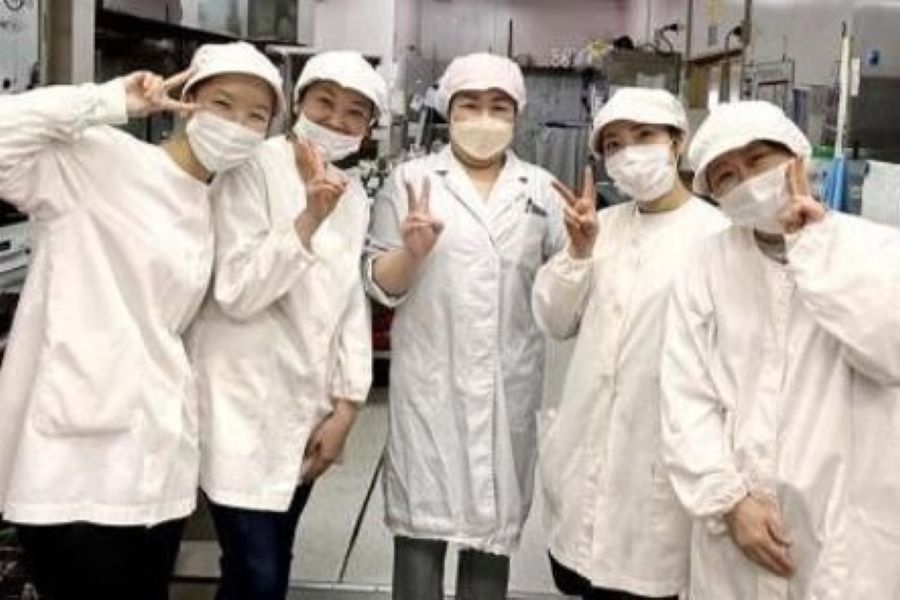 【大阪・夜勤】子どもの給食を支える調理補助/正社員/創業48年の給食専門会社
