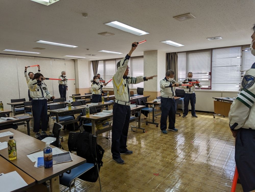 Hourly wage 1400 yen ~ [Kanagawa/Hiratsuka] traffic guidance security guard/inexperienced welding/daily wage increase system available