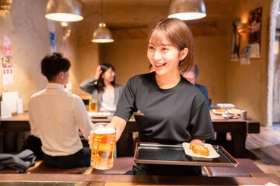 There is a bribe! No difficult jobs [yakiniku restaurant staff] W work OK/salary increase available