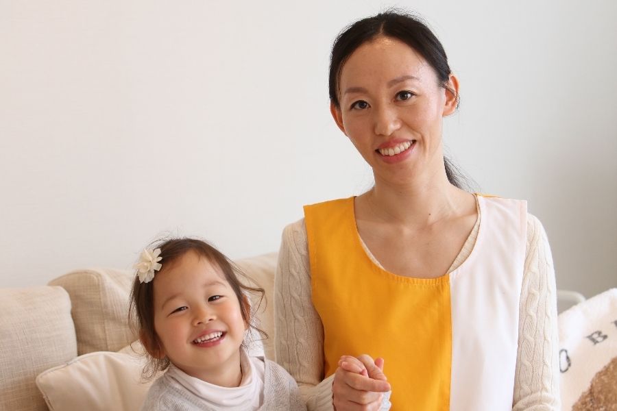 Monthly 300K yen/housework and babysitting job, English only! Females are active!