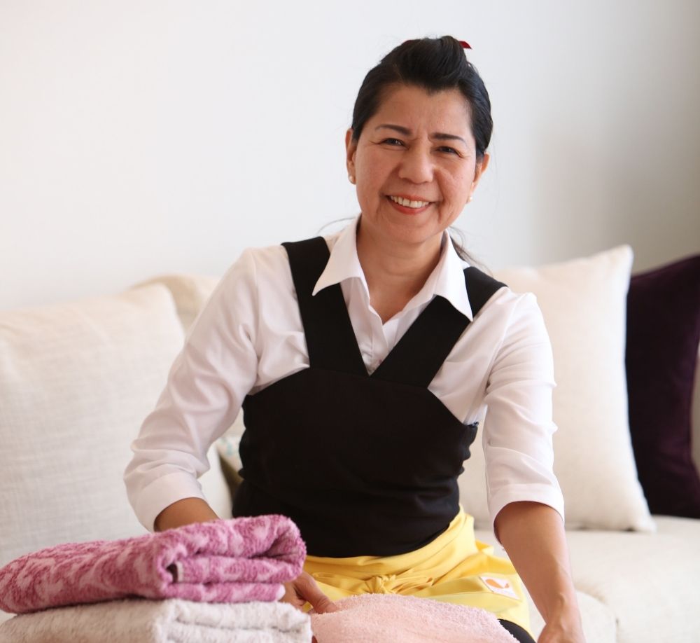 <270k yen monthly>Full-time Housekeeper & Babysitter wanted !