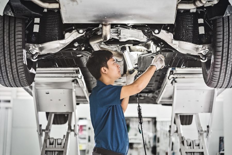 Mecânico de automóveis em uma grande empresa de logística [renda mensal de 440.000 ienes ou mais permitida] salário por hora de 1600 ienes a 2.000 ienes ♪
