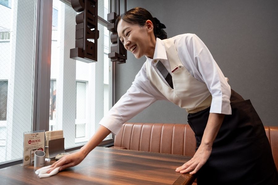 Qualquer pessoa que fale japonês é bem-vinda! Salão de restaurante onde você pode aprender sobre atendimento ao cliente de alta qualidade (Kameari)
