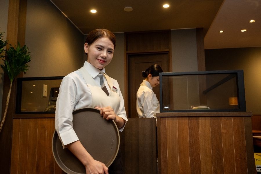 Qualquer pessoa que saiba falar japonês está bem! Alto salário por hora x principal restaurante corporativo (Otsuka)