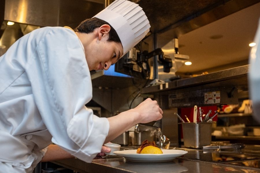 O N3 japonês ou superior é bem-vindo ☆ Nenhuma experiência OK! Equipe da cozinha do restaurante onde você pode aprender a cozinhar (Ginza)
