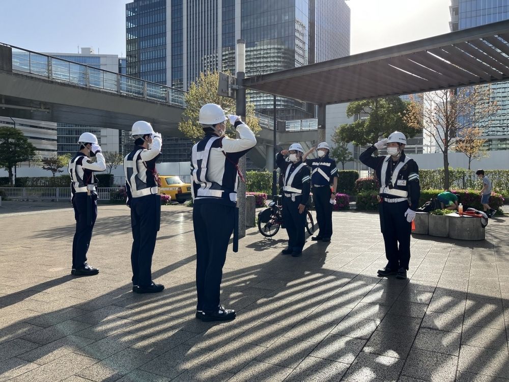 Segurança no trânsito/empregos protegendo a segurança da cidade/1 dia por semana ~ OK/Por que você não trabalha com colegas multinacionais/Yokohama