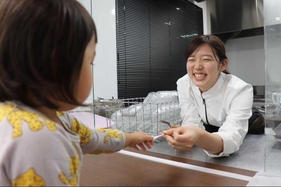 [Tokyo/ Kanagawa] Nhân viên trợ lý nấu ăn tại các trường mẫu giáo được ủy quyền | Chào mừng thiếu kinh nghiệm/4 giờ một ngày ~ OK