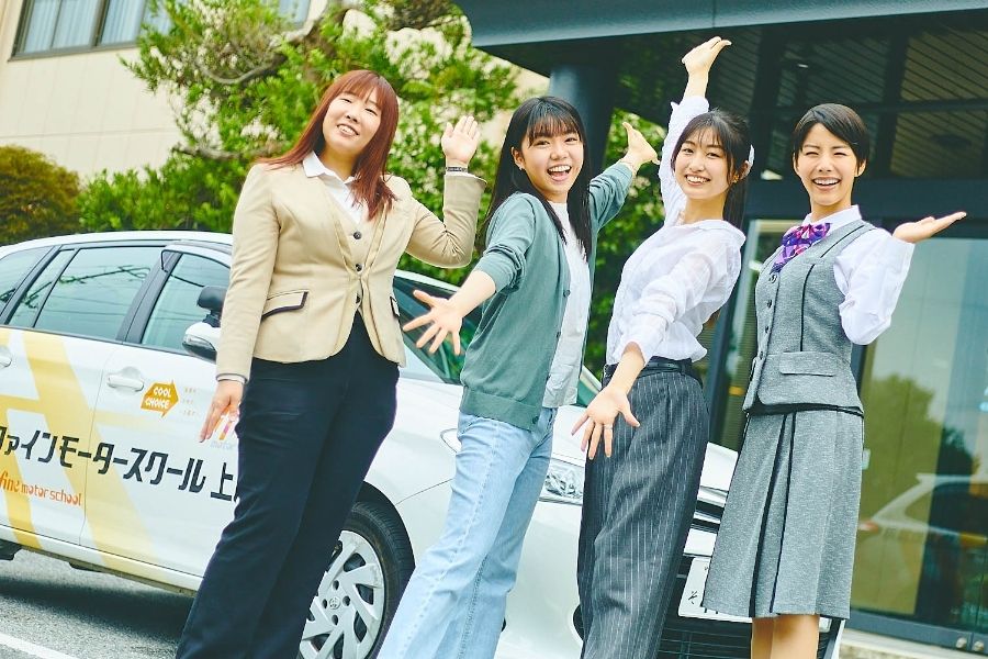 Those without a driver's license OK [training instructor candidate] get a license with a salary increase/company discount @Nishi-Omiya