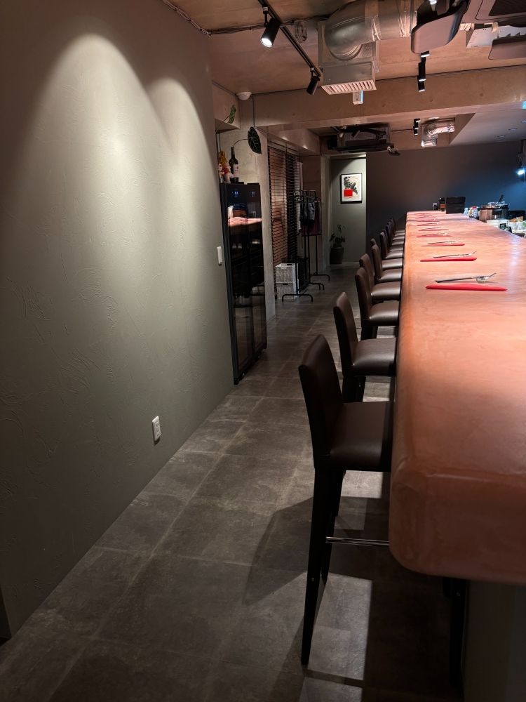 [Restaurant dinner staff] Experienced people are welcome! There is a makai. There is also a manual, so don't worry