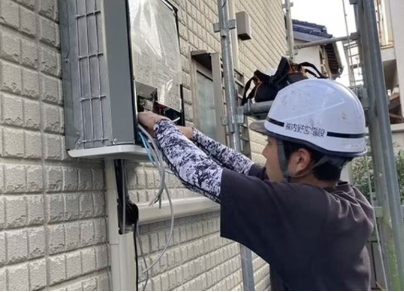[Alojamento em dormitório/empresa disponível] Encontros de funcionários em tempo integral disponíveis! Alto salário, mesmo se você não tiver experiência na montagem de painéis solares/