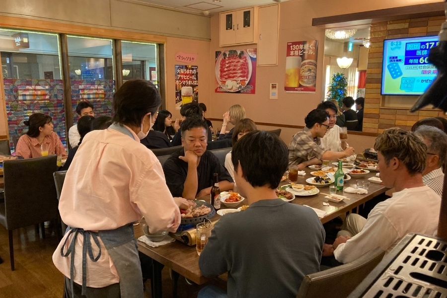 1 minuto a pé da Estação Umeda | Recrutamento de funcionários para um restaurante coreano de longa data que oferece sabores coreanos autênticos