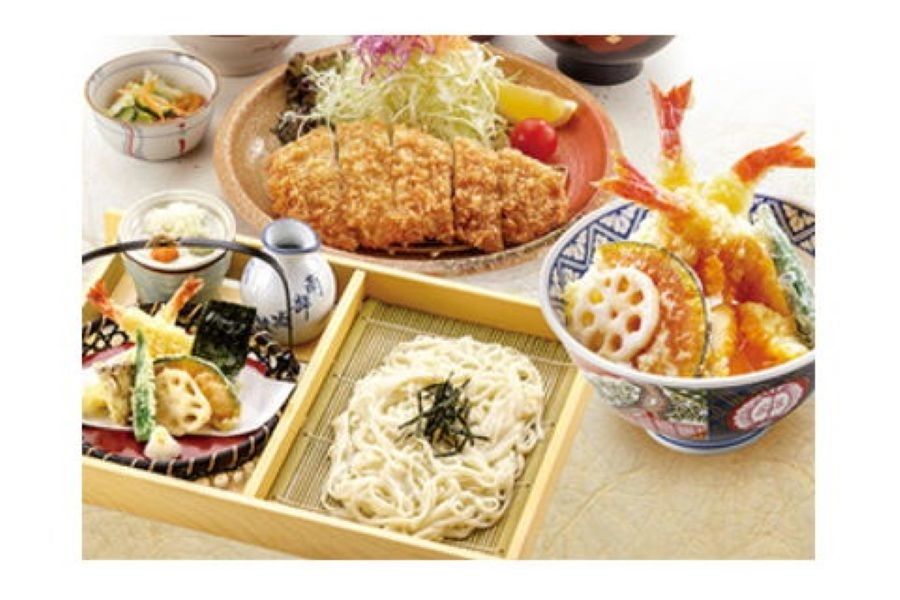 Primeira equipe de cozinha do restaurante familiar japonês OK/Nanbu Ieshiki Omagari
