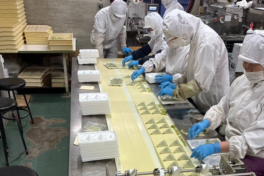 Equipe de produção da famosa confeitaria “Yatsuhashi” de Kyoto/inexperiente OK/iniciante em japonês OK