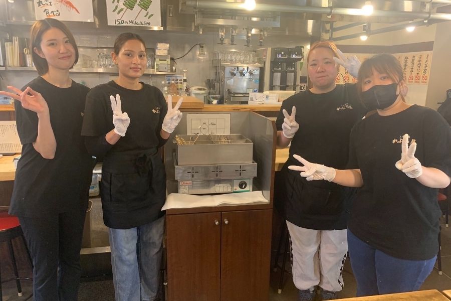 Muitos recursos humanos estrangeiros estão ativos [Kojiya/funcionário em tempo integral] Izakaya “Kaburaya”, candidato a gerente de loja, nível N3 exigido