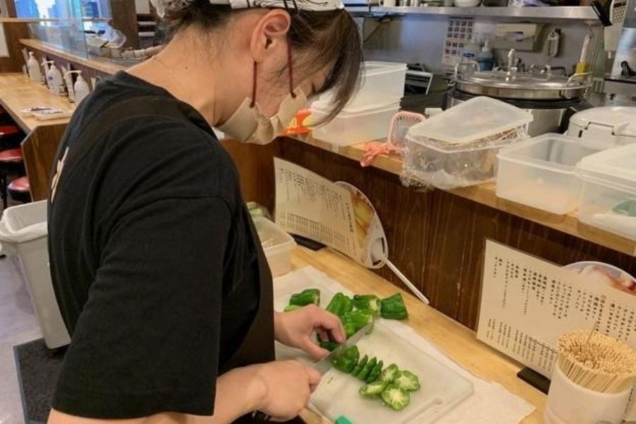 Trabalhadores estrangeiros ativos [Saitama/emprego de meio período] Equipe de cozinha no popular izakaya “Kaburaya” /trabalho diurno